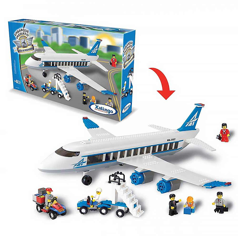 Construção de brinquedos (avião, cofrinho e jogo da velha) utilizando