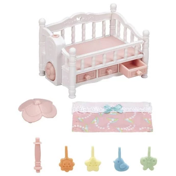 Acessórios e Móveis - Sylvanian Families – Berço com Móbile - Epoch Magia