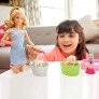 Boneca Articulada - Barbie - Brincar e Lavar - Banho de Pets - Mattel