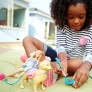 Conjunto e Boneca - Barbie Sisters e Pets - Passeio com Cachorrinho - Loira - Mattel