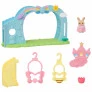Figura e Cenário - Sylvanian Families - Balanço Jardim da Infância - Epoch Magia
